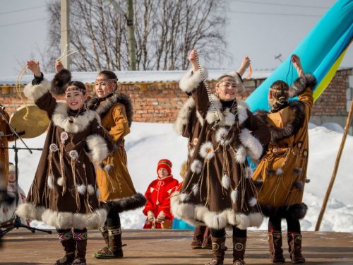 Саамская деревня Кольский полуостров