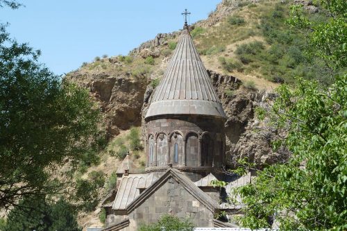 Языческий Гарни — Скальный Гегард — озеро Севан